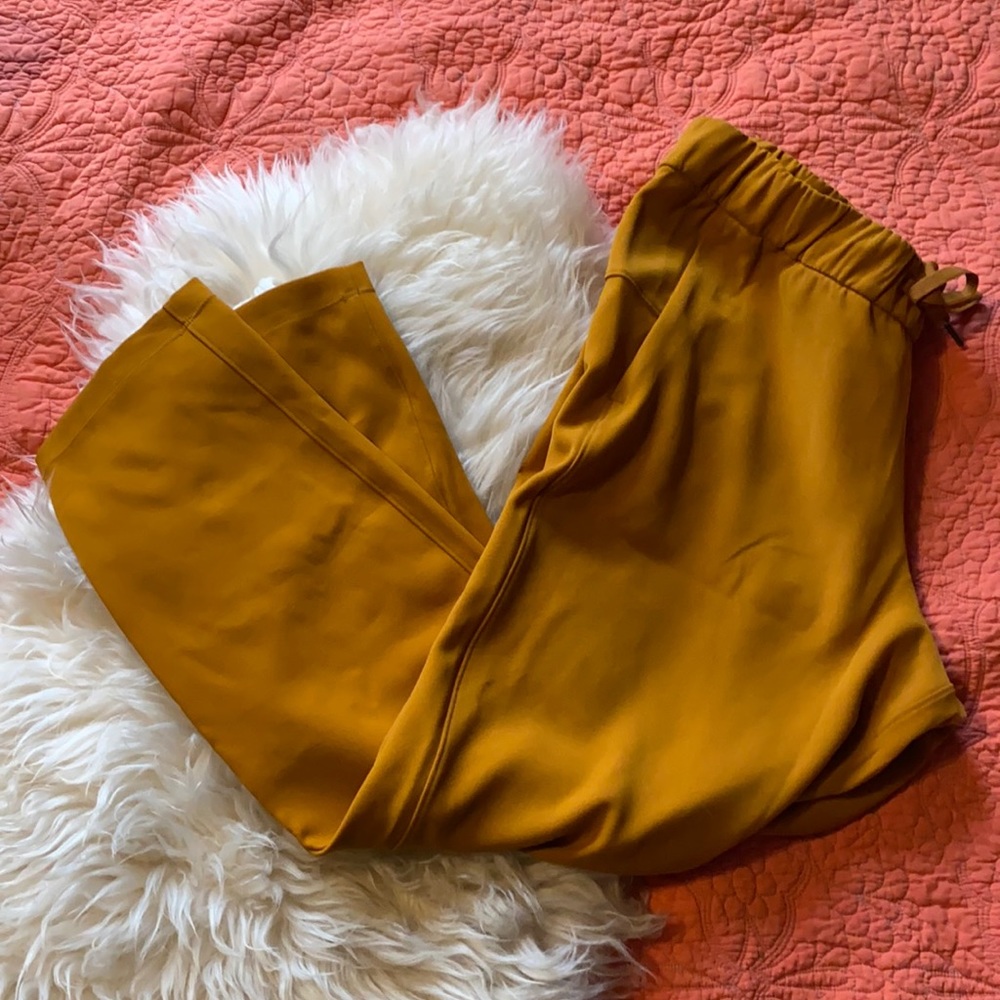 Lululemon On the Fly 7/8 Pant Size 10 NWT